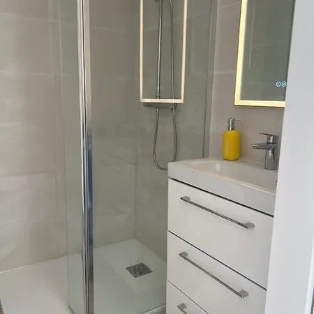 Hyper Centre De Avec Balcon