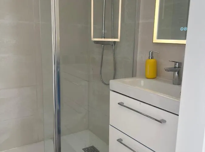 Hyper Centre De Avec Balcon